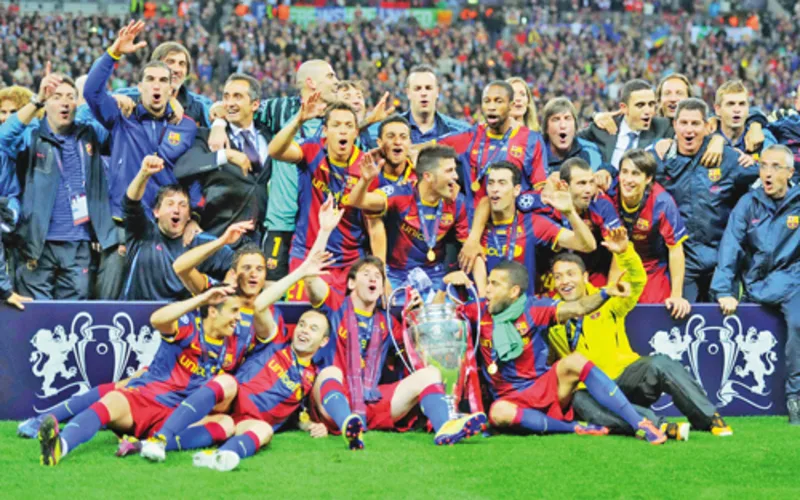 doi hinh tiki taka cua barca triet ly kiem soat bong tao nen de che bat bai